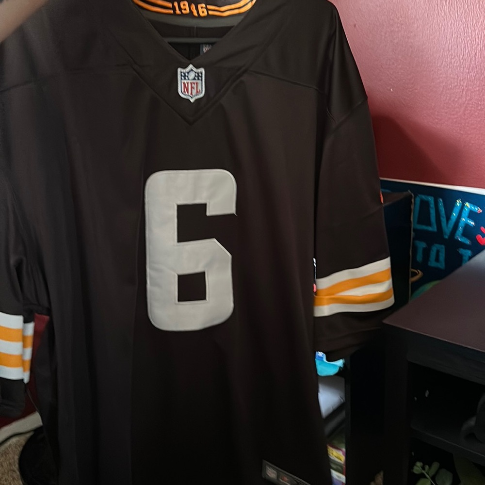 Mayfield jersey. Cleveland browns